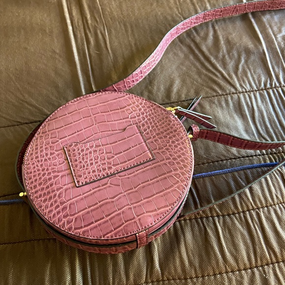 Round Crossbody Purse Snakeskin Pattern - Picture 3 of 5